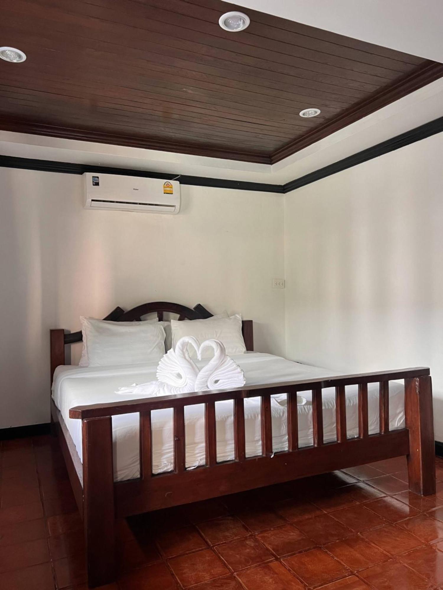 Baankasemsuk Resort 般咔 深宿 Patong Exterior photo